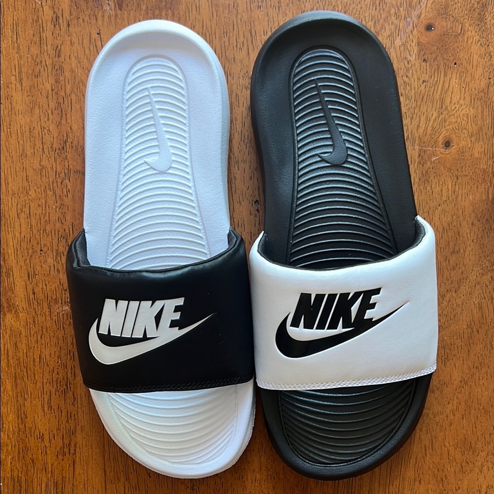 Nike Black and White Slide Sandals NWOT